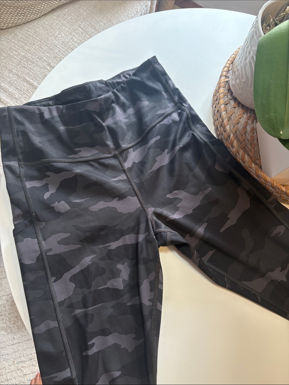 Athleta Black and Gray Camo Ultimate 7/8 Tights